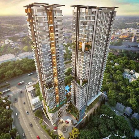 Bess Mansion Hotel Surabaya Wonotjolo Exteriér fotografie