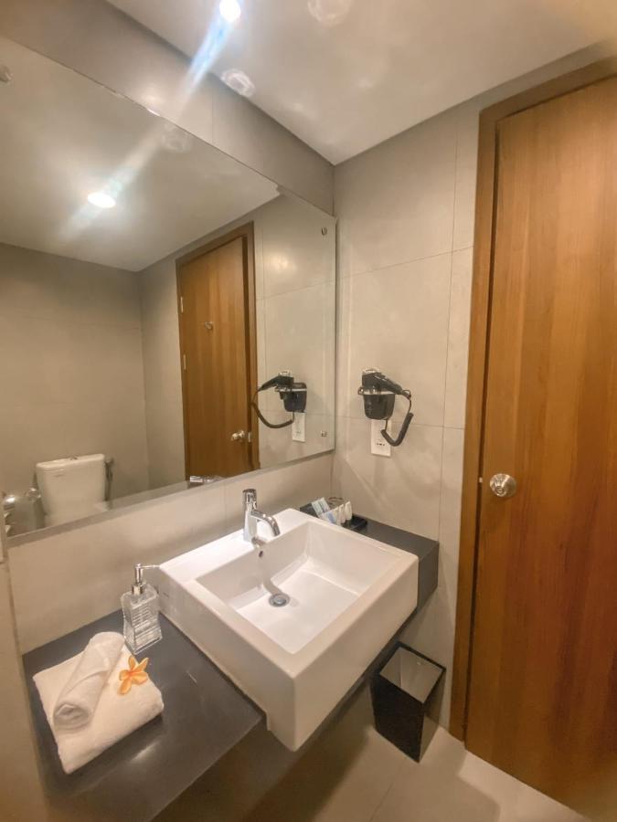 Bess Mansion Hotel Surabaya Wonotjolo Exteriér fotografie