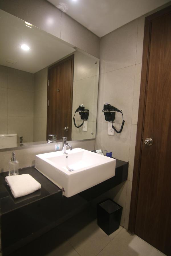 Bess Mansion Hotel Surabaya Wonotjolo Exteriér fotografie